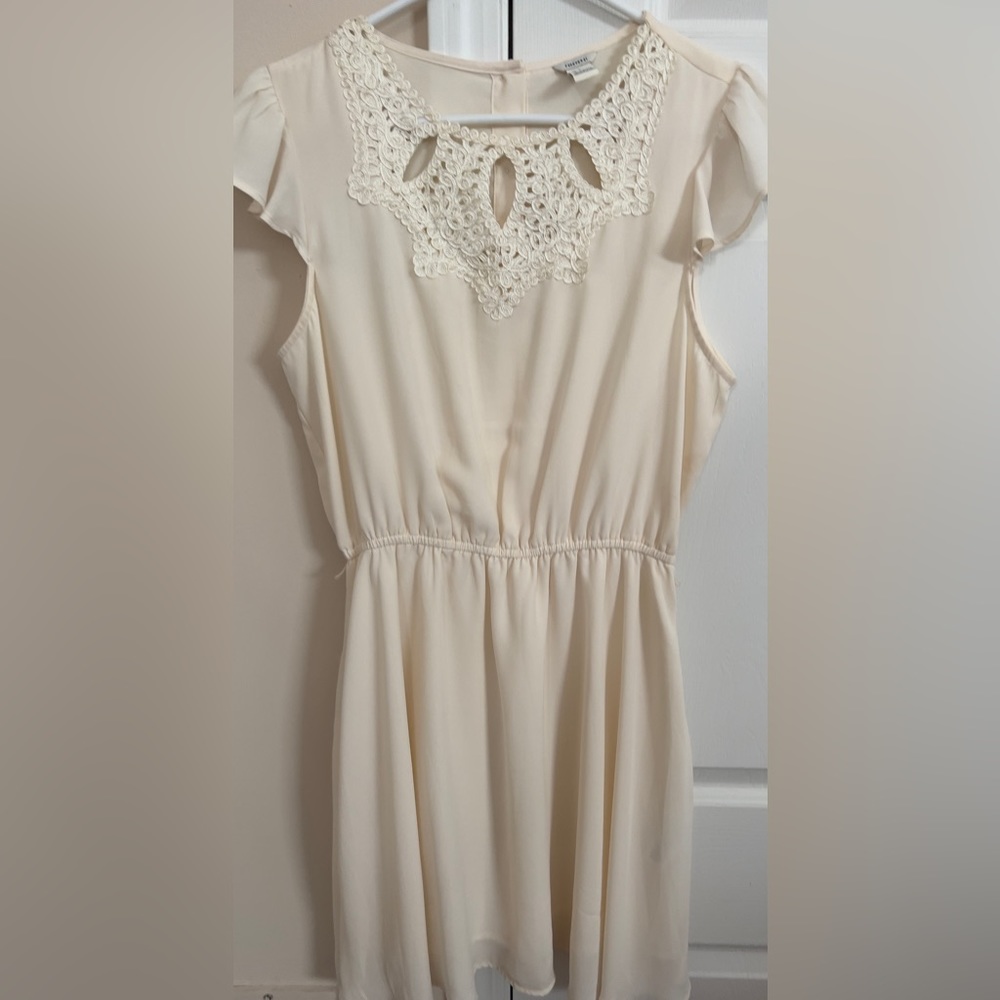 Woman’s Forever 21 Ivory Colored Dress with Brown Belt Size Large